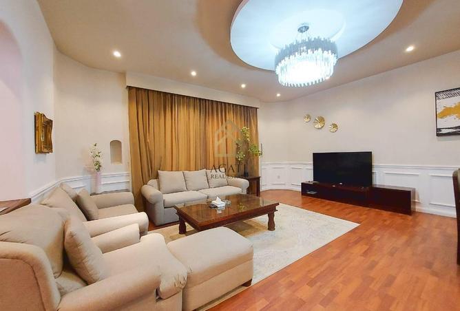 994463 - Property Image 2