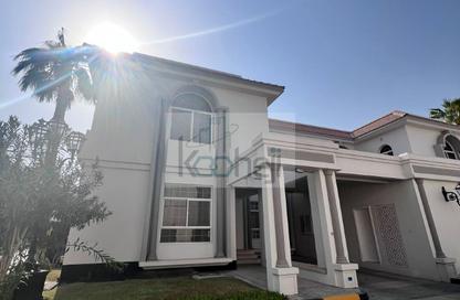 Villa - 4 - 4 for rent in Mahooz - Manama - Capital Governorate
