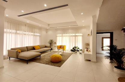 Villa - 4 Bedrooms - 6 Bathrooms for rent in Saar - Northern Governorate