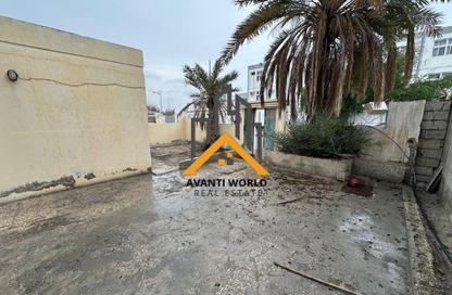 Villa - 4 Bedrooms - 3 Bathrooms for sale in Isa Town - Central Governorate