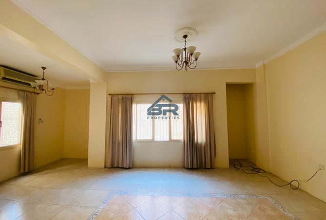 914487 - Property Image 2