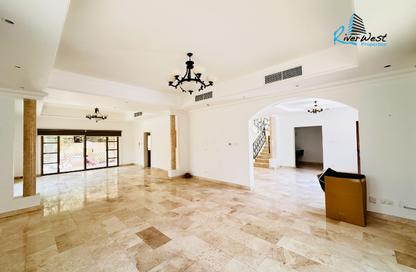 Villa - 4 Bedrooms - 5 Bathrooms for rent in Saar - Northern Governorate
