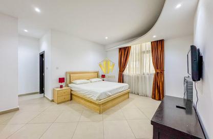 Apartment - 2 Bedrooms - 2 Bathrooms for rent in Al Juffair - Capital Governorate
