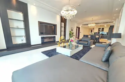 Apartment - 3 Bedrooms - 4 Bathrooms for rent in Al Juffair - Capital Governorate