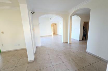 Apartment - 4 Bedrooms - 4 Bathrooms for rent in Janabiya - Northern Governorate