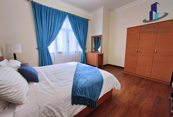 1002043 - Property Image 2