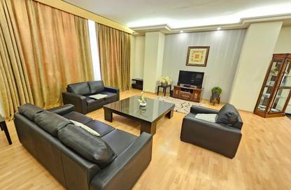 Apartment - 2 Bedrooms - 2 Bathrooms for rent in Al Juffair - Capital Governorate