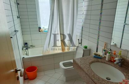 Apartment - 1 Bedroom - 2 Bathrooms for sale in Sanabis - Manama - Capital Governorate