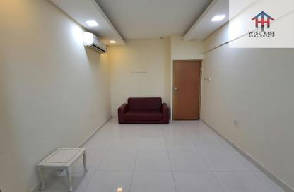 Apartment - Studio - 2 Bathrooms for rent in Exhibition Road - Hoora - Capital Governorate