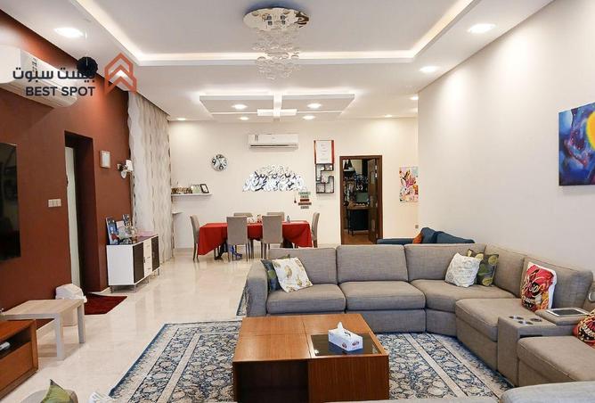 994466 - Property Image 3