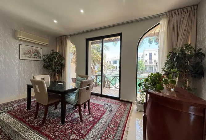 56921261 - Property Image 2