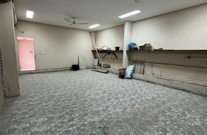 Whole Building - 7+ Bedrooms - 7+ Bathrooms for sale in Karrana - Northern Governorate