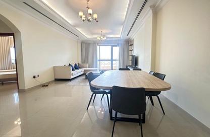 Apartment - 2 Bedrooms - 3 Bathrooms for rent in Manama - Capital Governorate Apartment - 2 Bedrooms - 3 Bathrooms for rent in Manama - Capital Governorate