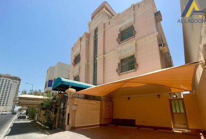 988277 - Property Image 2