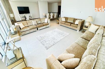 Apartment - 3 Bedrooms - 5 Bathrooms for rent in Reef Island - Capital Governorate