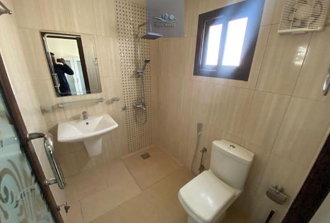 988549 - Property Image 3