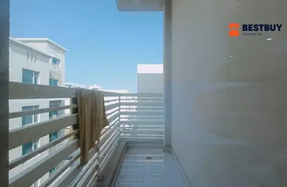 Apartment - 2 Bedrooms - 3 Bathrooms for rent in Hidd - Muharraq Governorate