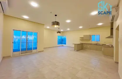 Apartment - 3 Bedrooms - 3 Bathrooms for rent in Tubli - Central Governorate