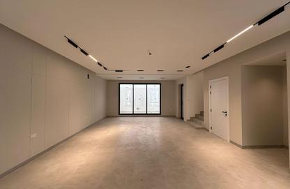Villa - 3 Bedrooms - 4 Bathrooms for sale in Busaiteen - Muharraq Governorate