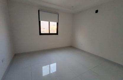 Apartment - 3 Bedrooms - 3 Bathrooms for rent in Busaiteen - Muharraq Governorate Apartment - 3 Bedrooms - 3 Bathrooms for rent in Busaiteen - Muharraq Governorate