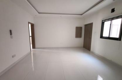 Apartment - 3 Bedrooms - 3 Bathrooms for rent in Busaiteen - Muharraq Governorate