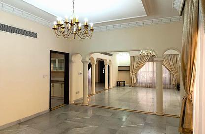 Villa - 5 Bedrooms - 5 Bathrooms for rent in Saar - Northern Governorate