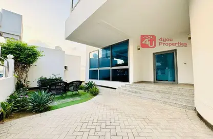 Villa - 5 Bedrooms - 6 Bathrooms for rent in Zinj - Manama - Capital Governorate