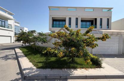 Villa - 5 Bedrooms - 7 Bathrooms for sale in Saar - Northern Governorate