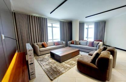 Apartment - 3 Bedrooms - 4 Bathrooms for rent in Al Juffair - Capital Governorate