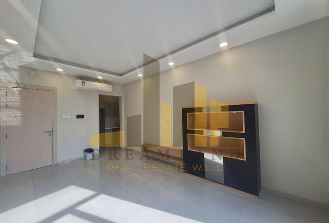 997377 - Property Image 2