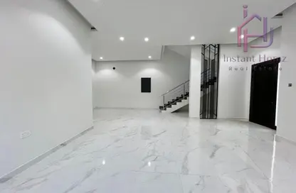 Villa - 3 Bedrooms - 4 Bathrooms for sale in Bani Jamra - Northern Governorate