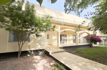 Villa - 4 Bedrooms - 4 Bathrooms for rent in Saar - Northern Governorate
