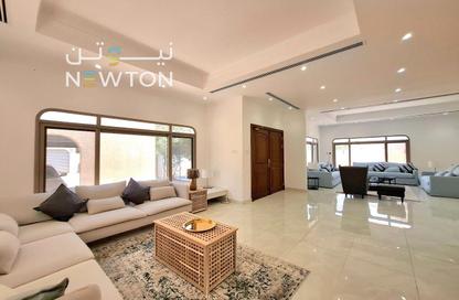 Villa - 4 Bedrooms - 5 Bathrooms for rent in Saar - Northern Governorate