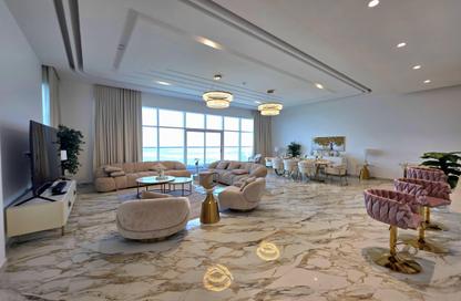 Apartment - 3 Bedrooms - 5 Bathrooms for rent in Seef - Capital Governorate