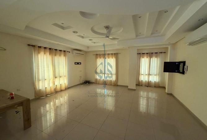 1002893 - Property Image 3