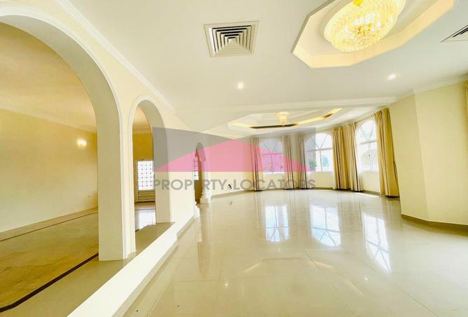 989574 - Property Image 2