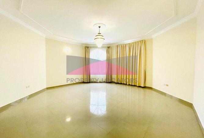 989574 - Property Image 3