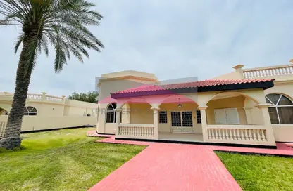 Villa - 4 Bedrooms - 4 Bathrooms for rent in Janabiya - Northern Governorate