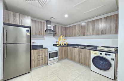 Apartment - 2 Bedrooms - 3 Bathrooms for rent in Al Juffair - Capital Governorate