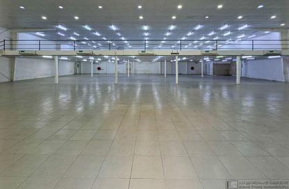 Show Room - Studio - 2 Bathrooms for rent in Ras Zuwayed - Southern Governorate