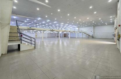 Show Room - Studio - 2 Bathrooms for rent in Ras Zuwayed - Southern Governorate