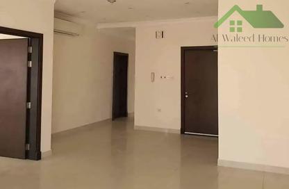 Apartment - 3 Bedrooms - 3 Bathrooms for rent in Busaiteen - Muharraq Governorate