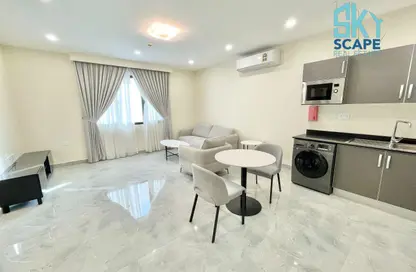 Apartment - 1 Bedroom - 1 Bathroom for rent in Seef - Capital Governorate