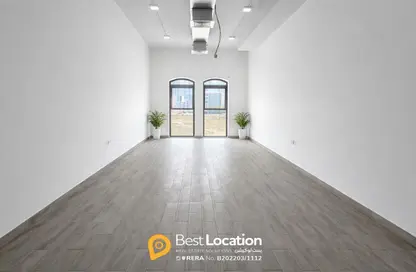 Office Space - Studio - 4 Bathrooms for rent in Sanabis - Manama - Capital Governorate