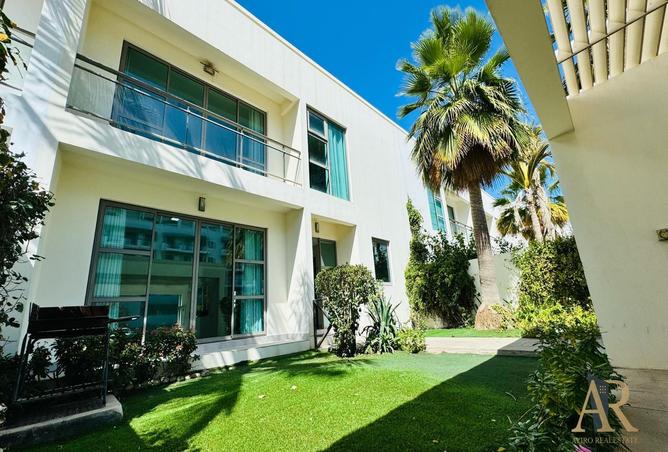 987686 - Property Main Image