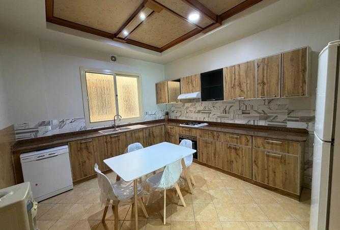 992035 - Property Image 3