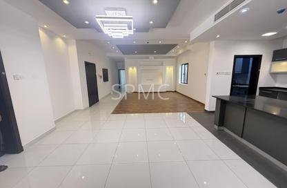 Apartment - 4 Bedrooms - 4 Bathrooms for rent in Tubli - Central Governorate Apartment - 4 Bedrooms - 4 Bathrooms for rent in Tubli - Central Governorate
