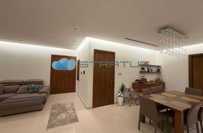 Apartment - 2 Bedrooms - 3 Bathrooms for rent in Reef Island - Capital Governorate