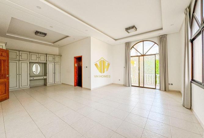 51323404 - Property Image 2