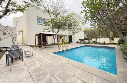 Compound - 4 Bedrooms - 5 Bathrooms for rent in Saar - Northern Governorate